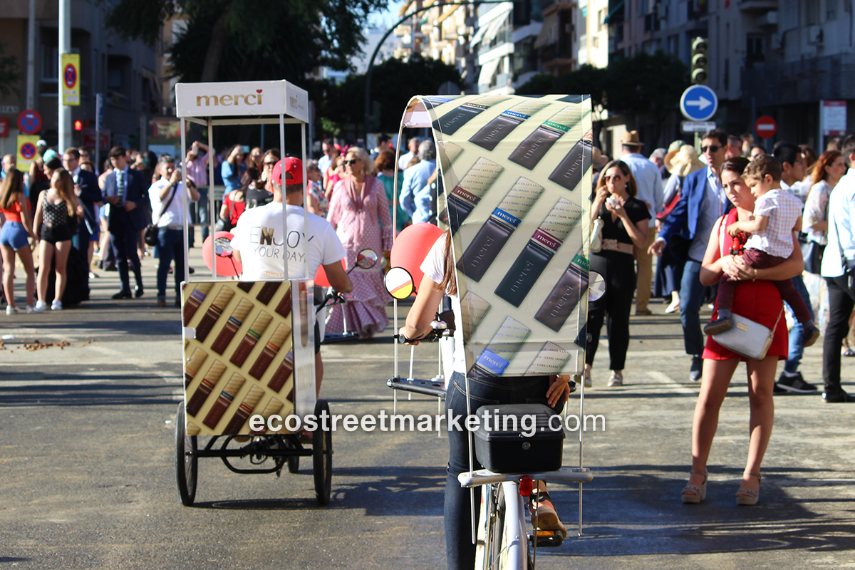 Sampling de producto con foodbike en feria y evento