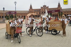Promotores street marketing campaña en Sevilla