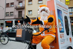 Campaña Navidad street marketing con bicimupi en Barcelona